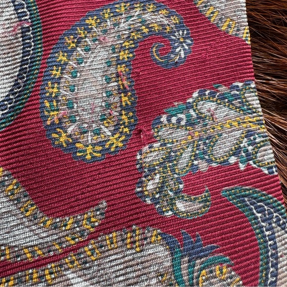 Vintage Burberry Tie - Picture 2 of 5